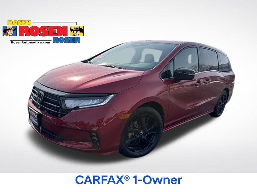 2023 Honda Odyssey Sport — photo 1 of 13