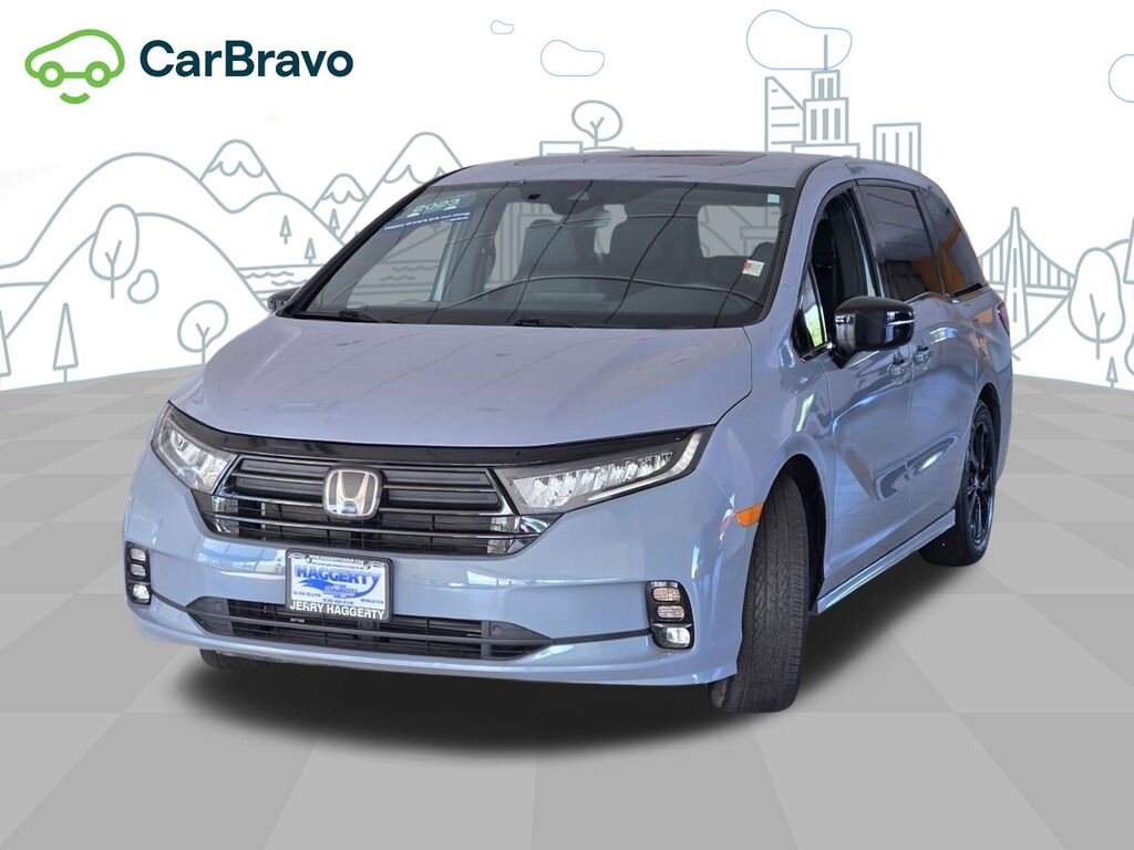2023 Honda Odyssey Sport — photo 1 of 7