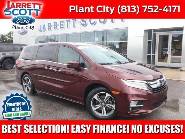 2020 Honda Odyssey Touring — photo 1 of 2