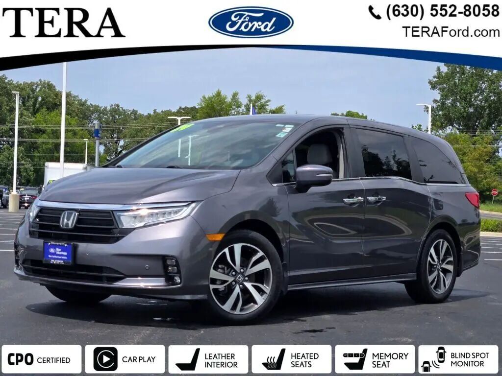 2024 Honda Odyssey Touring — photo 1 of 13