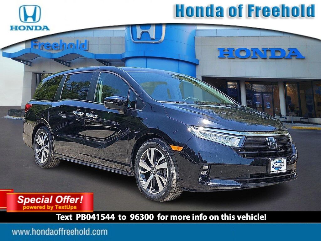 2023 Honda Odyssey Touring — photo 1 of 7