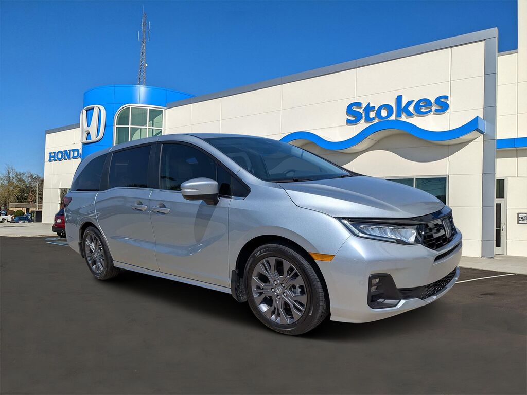 2026 Honda Odyssey Touring — photo 1 of 13