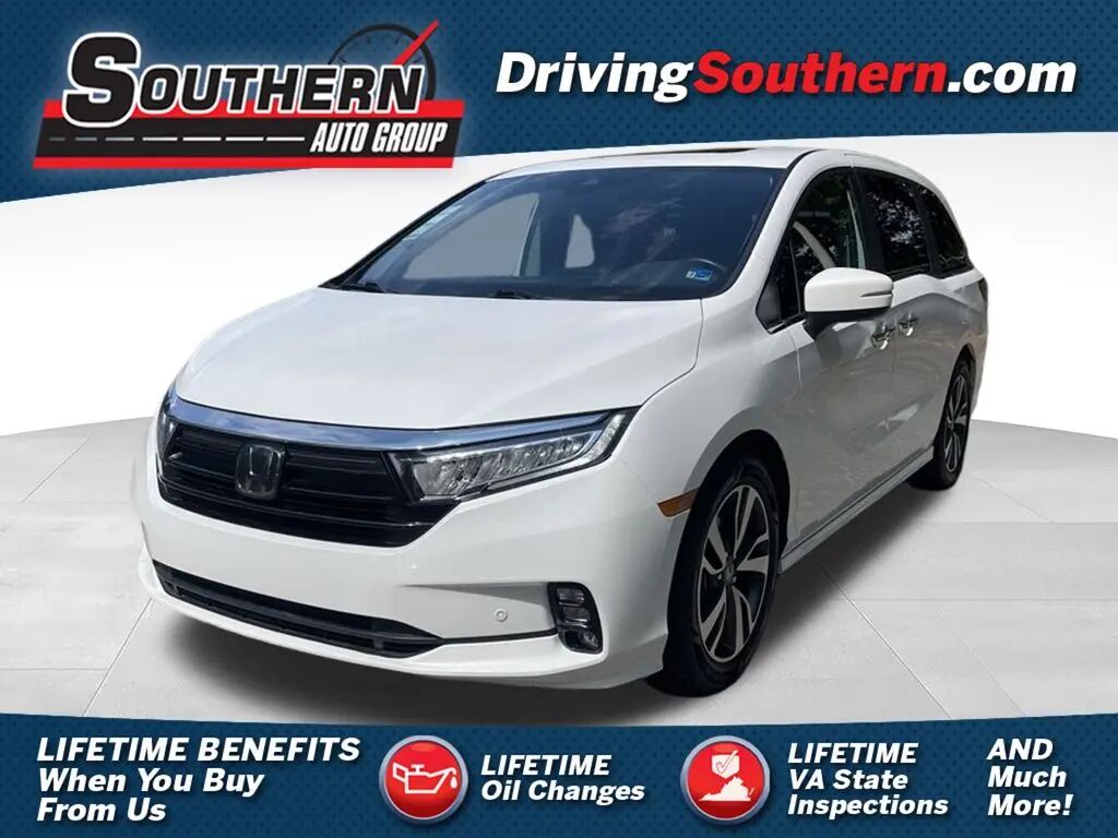 2023 Honda Odyssey Touring — photo 1 of 13