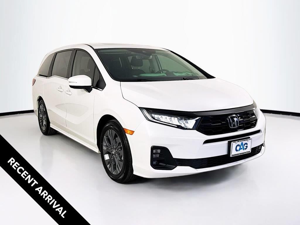 2026 Honda Odyssey Touring — photo 1 of 6