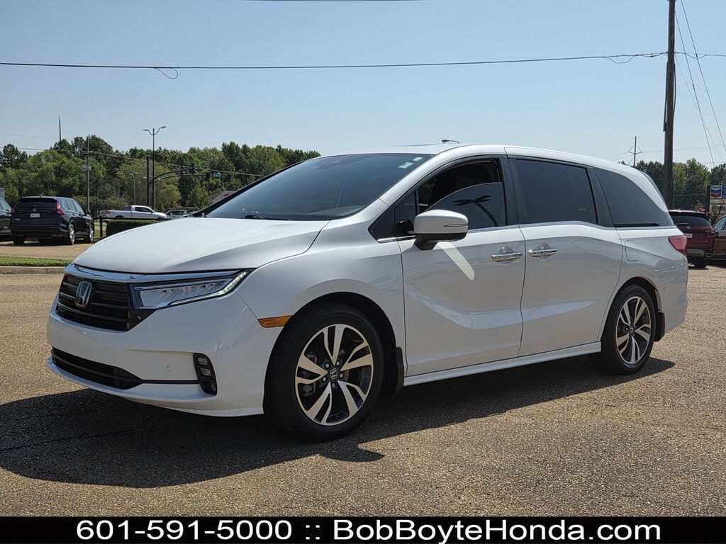 2022 Honda Odyssey TOURING — photo 1 of 7