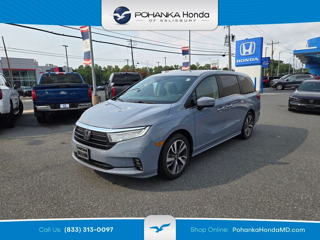 2024 Honda Odyssey Touring — photo 1 of 13