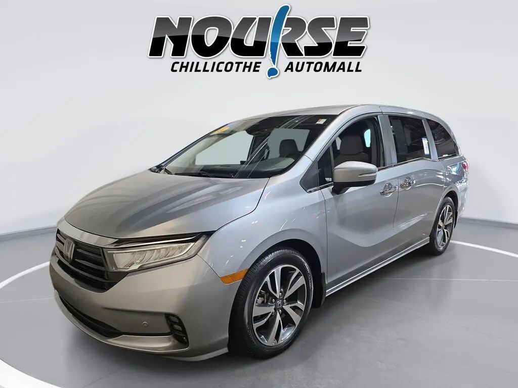 2024 Honda Odyssey Touring — photo 1 of 13