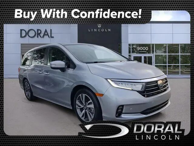 2022 Honda Odyssey Touring — photo 1 of 13