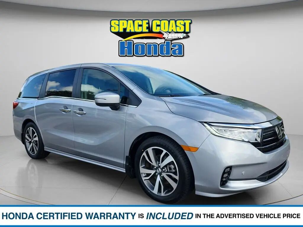 2023 Honda Odyssey Touring — photo 1 of 13