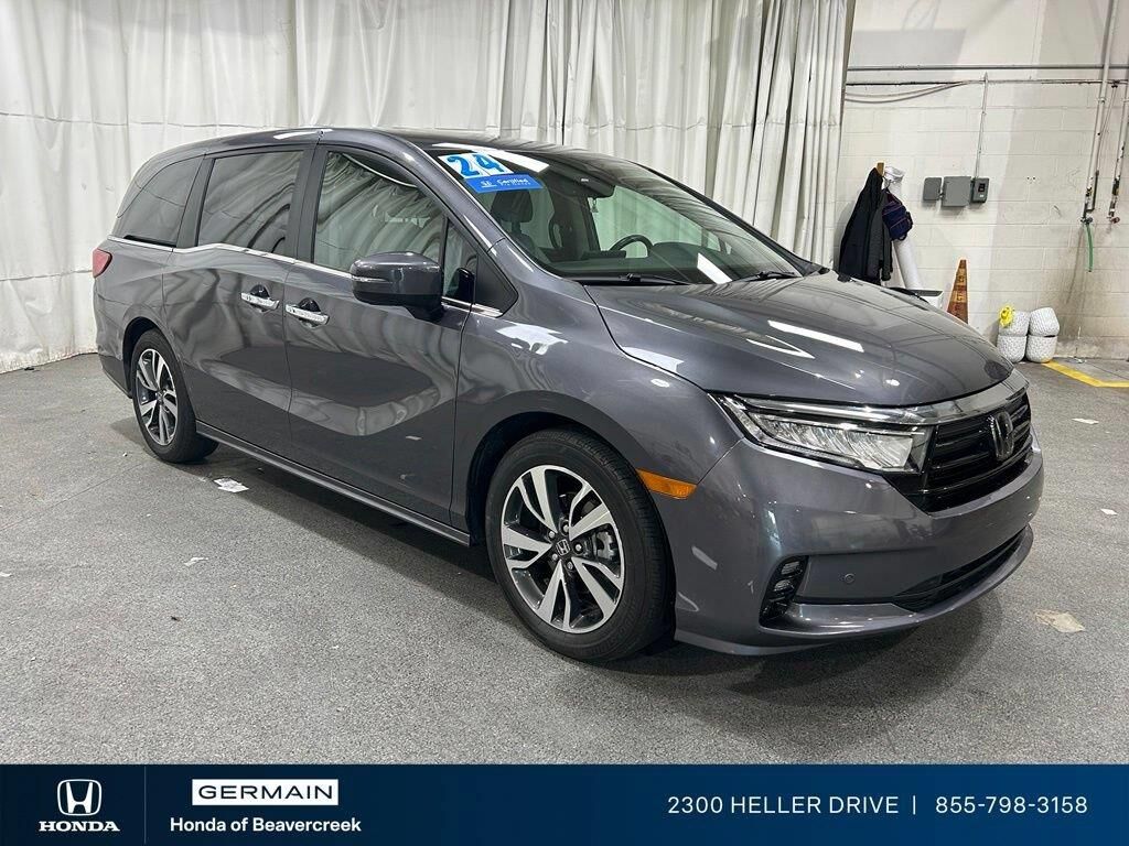 2024 Honda Odyssey Touring — photo 1 of 11