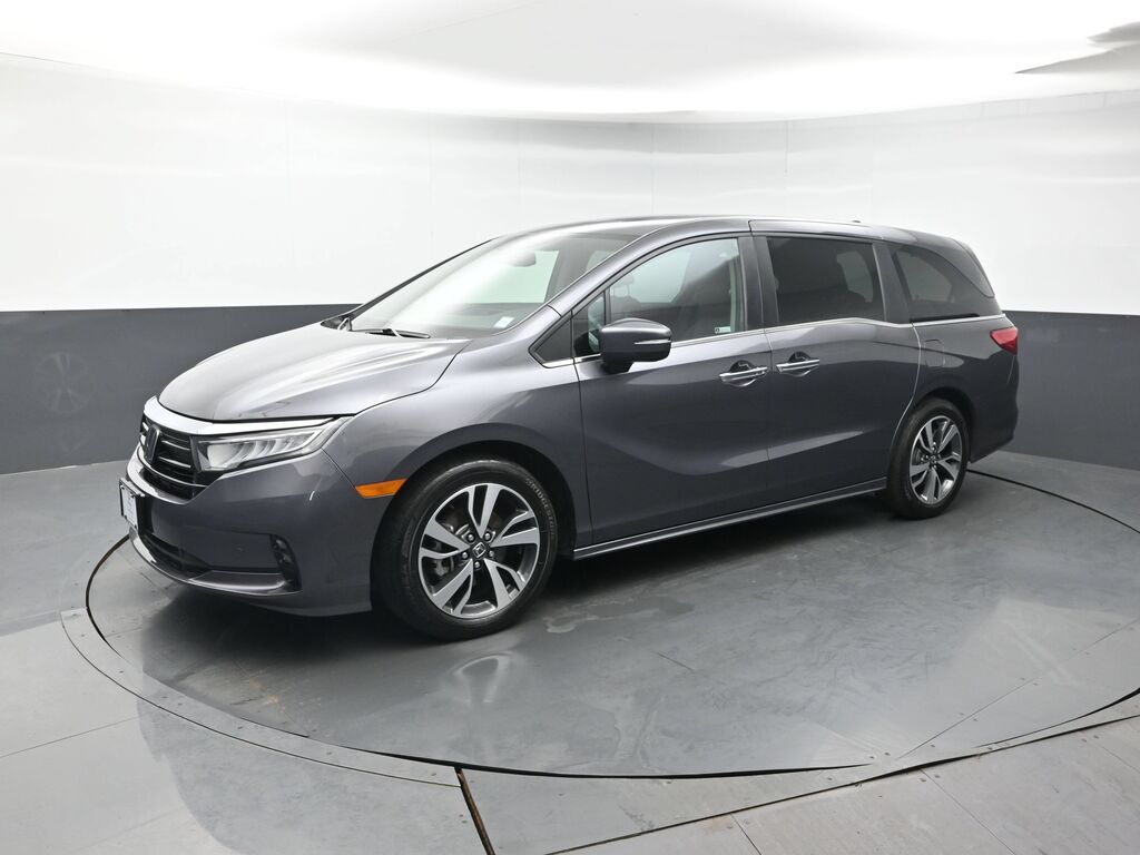 2024 Honda Odyssey TOURING — photo 1 of 7