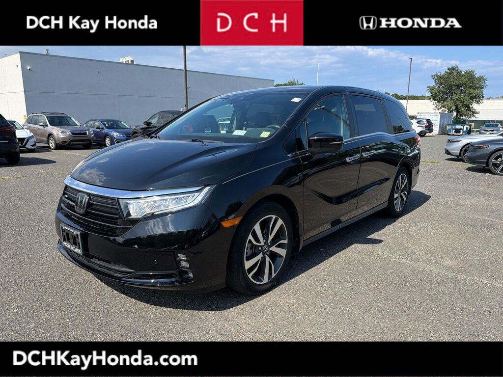 2024 Honda Odyssey Touring — photo 1 of 7