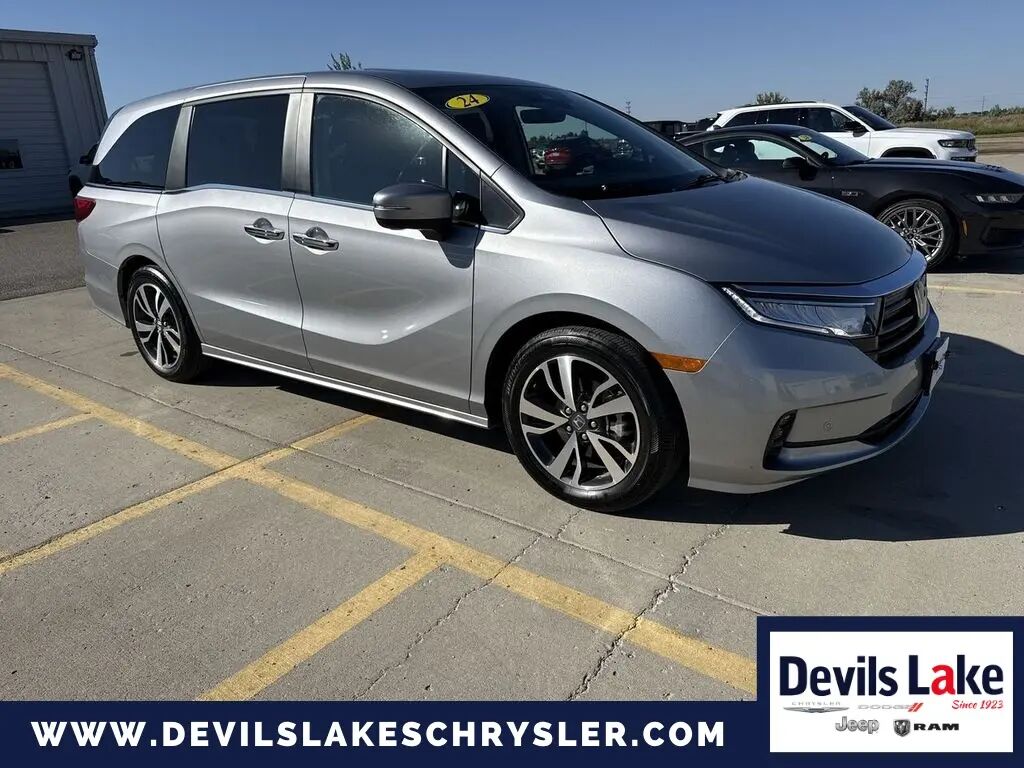 2024 Honda Odyssey Touring — photo 1 of 13
