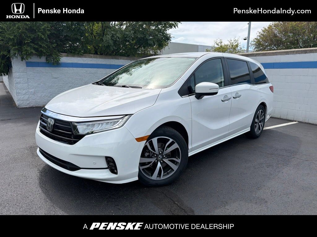 2024 Honda Odyssey TOURING — photo 1 of 7