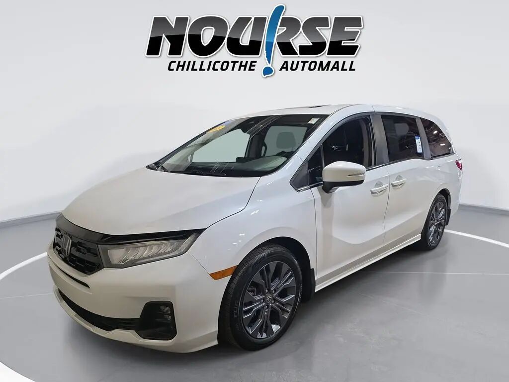 2025 Honda Odyssey Touring — photo 1 of 13