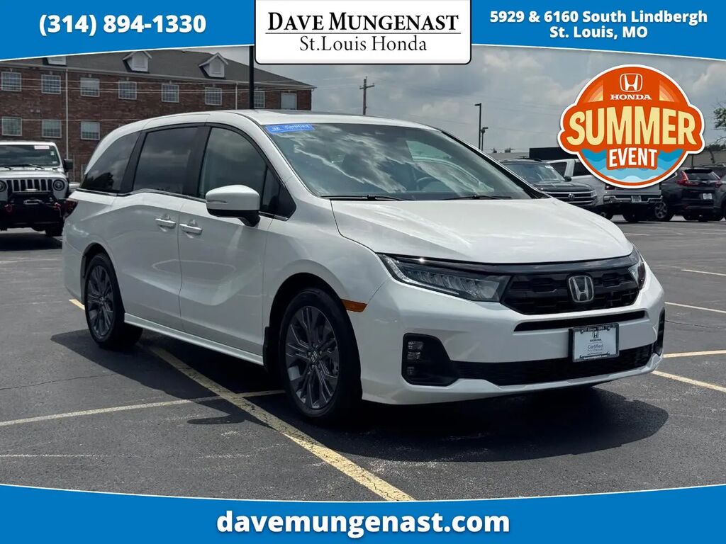 2026 Honda Odyssey Touring — photo 1 of 13