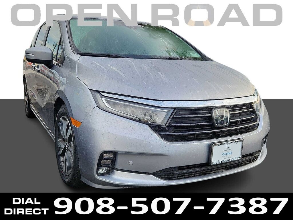 2024 Honda Odyssey TOURING — photo 1 of 4