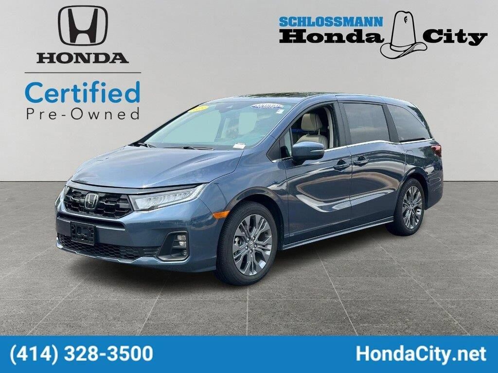 2025 Honda Odyssey Touring — photo 1 of 13