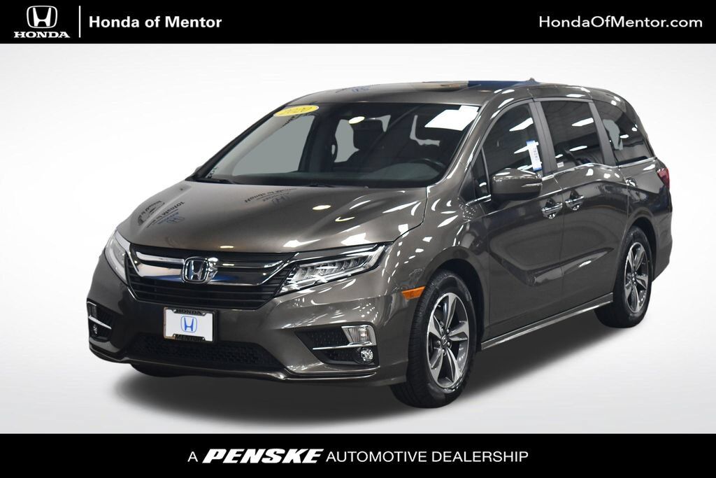 2020 Honda Odyssey Touring — photo 1 of 7
