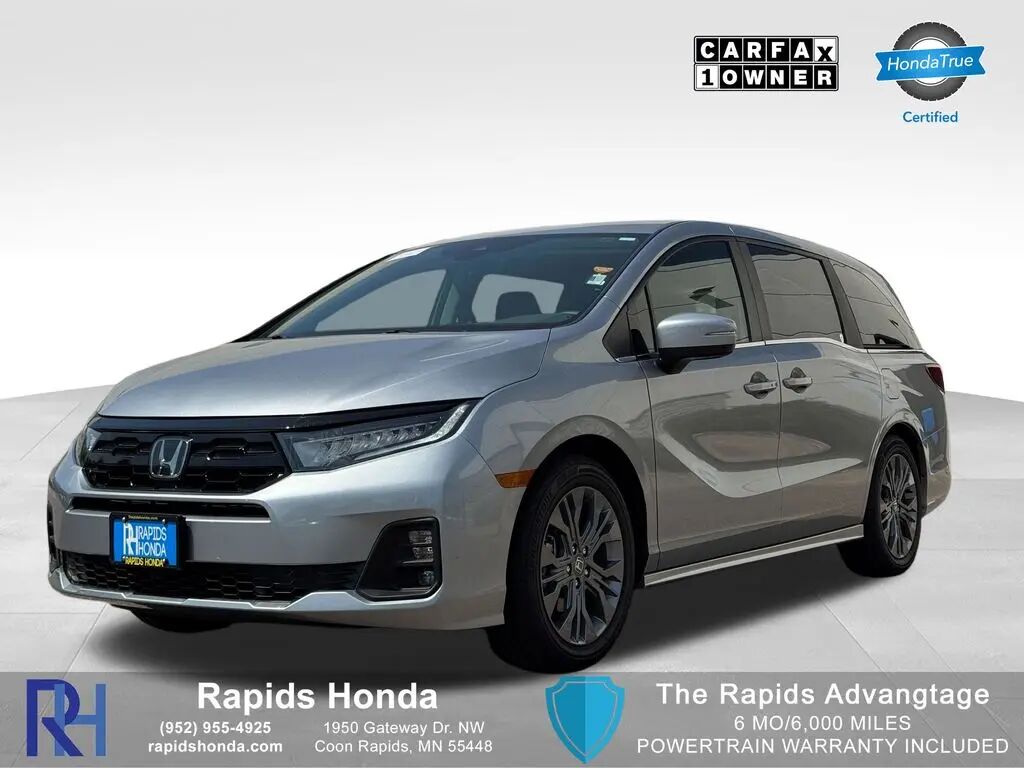 2026 Honda Odyssey Touring — photo 1 of 11