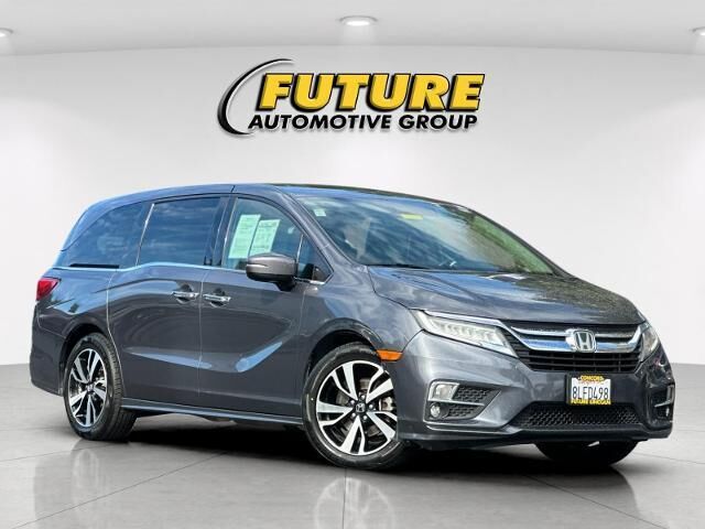 2018 Honda Odyssey Elite — photo 1 of 13