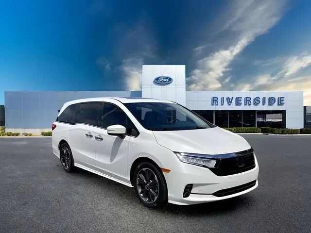 2024 Honda Odyssey Elite — photo 1 of 13