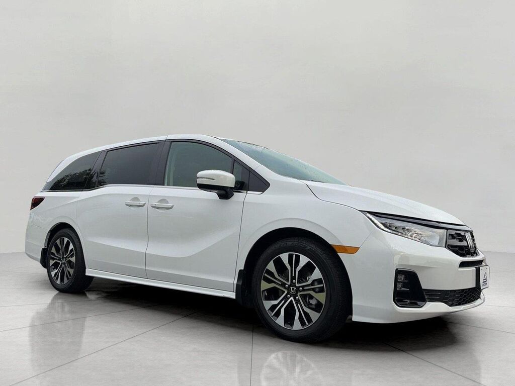 2025 Honda Odyssey Elite — photo 1 of 13