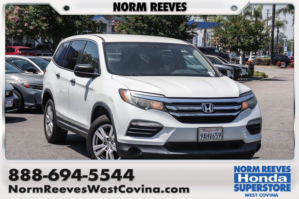 2018 Honda Pilot LX — photo 1 of 6