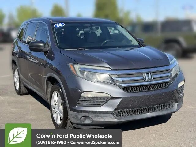 2016 Honda Pilot LX — photo 1 of 13