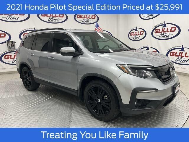 2021 Honda Pilot SE — photo 1 of 13