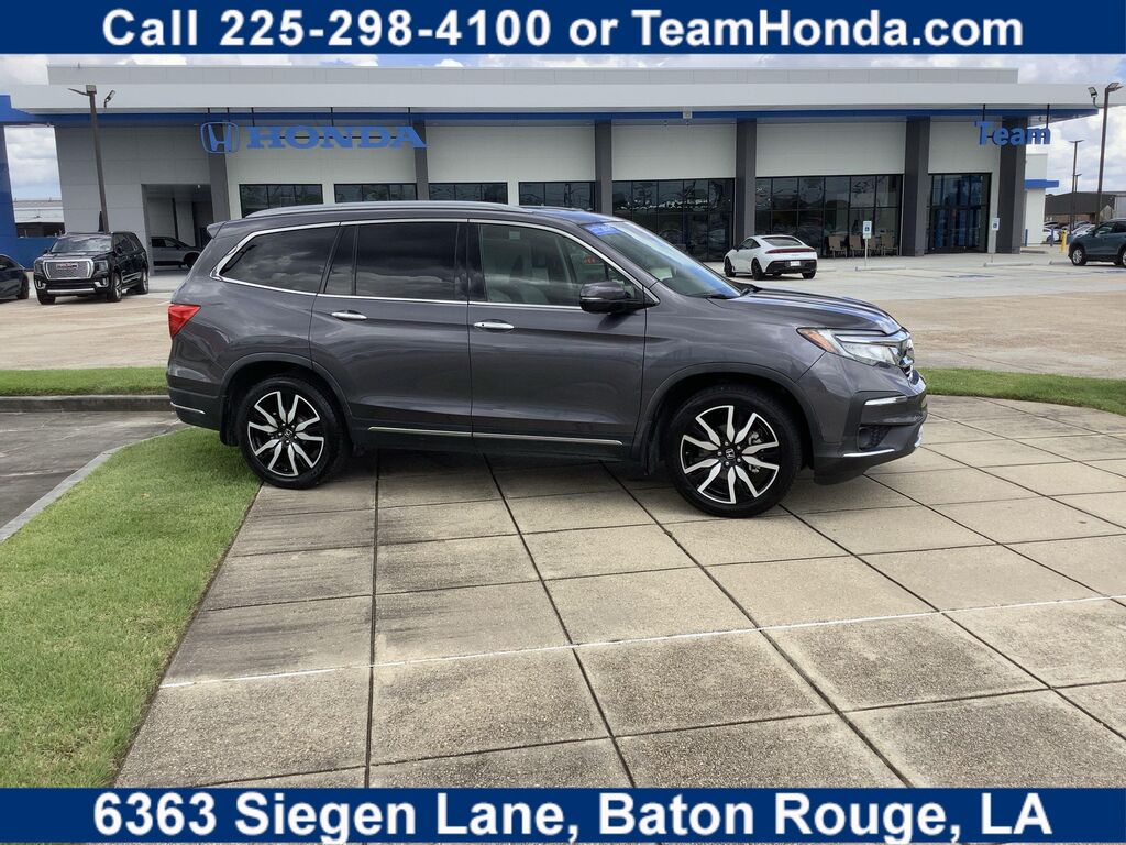 2021 Honda Pilot Touring — photo 1 of 13