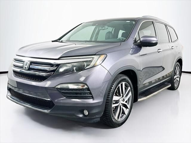 2018 Honda Pilot Touring — photo 1 of 1