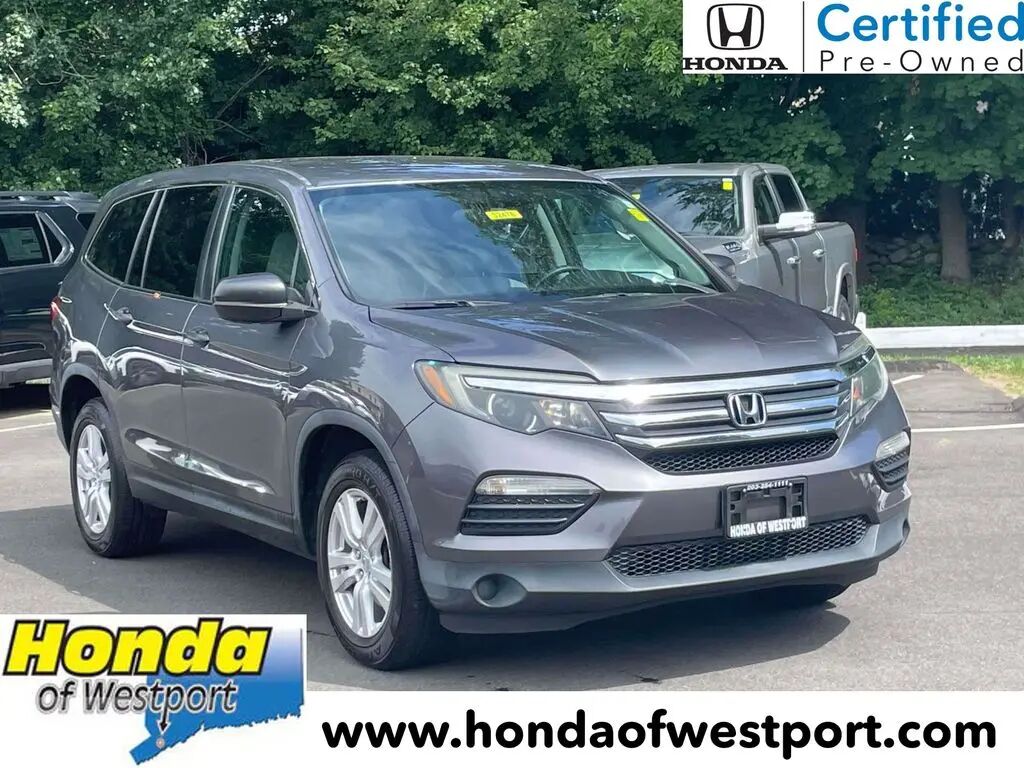 2016 Honda Pilot LX — photo 1 of 13