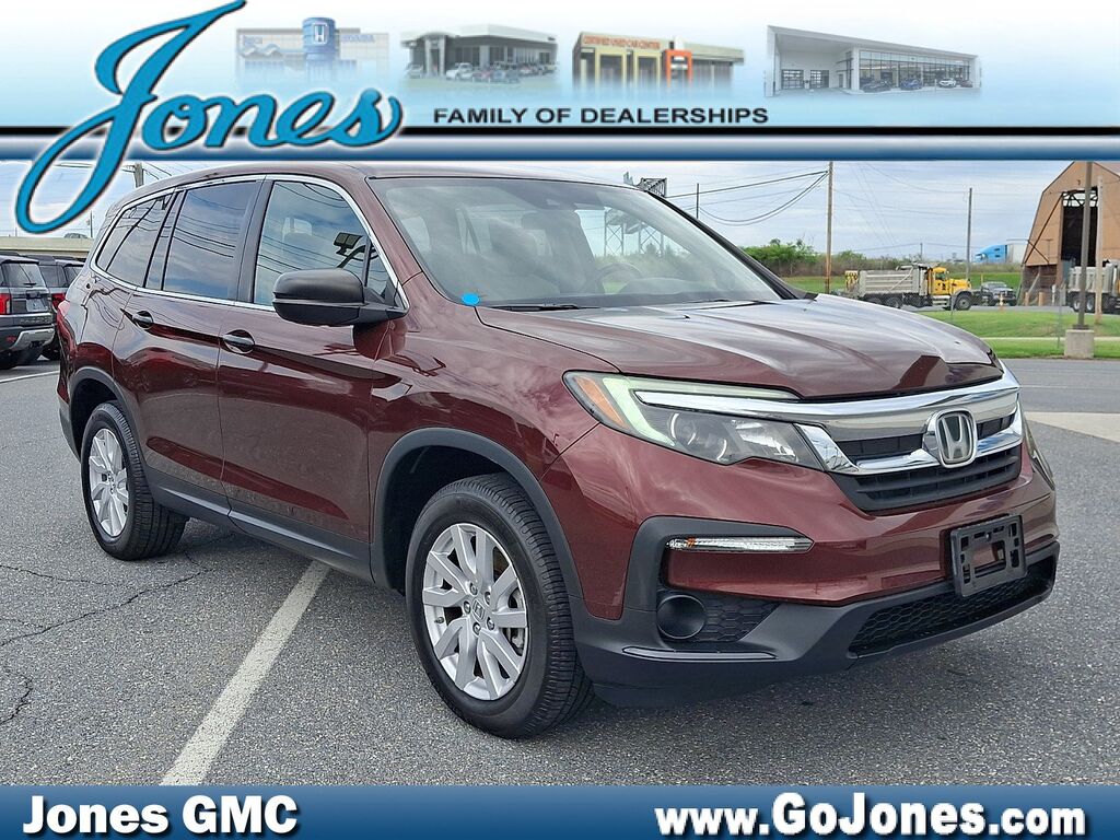2019 Honda Pilot AWD LX — photo 1 of 4