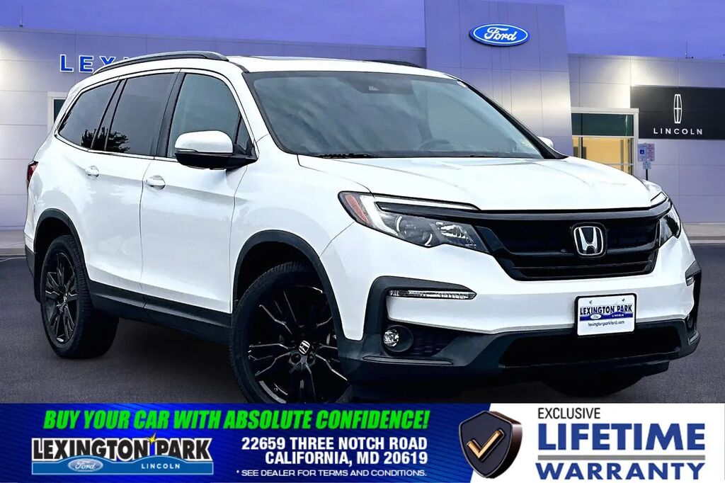 2021 Honda Pilot SE — photo 1 of 13