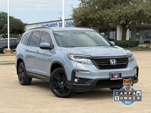 2022 Honda Pilot SE — photo 1 of 13