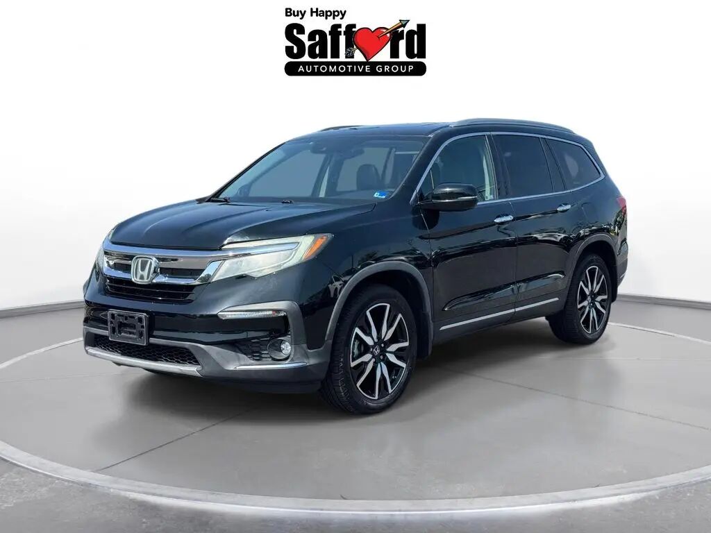 2019 Honda Pilot Touring w/Rear Captain's Chairs — photo 1 of 13