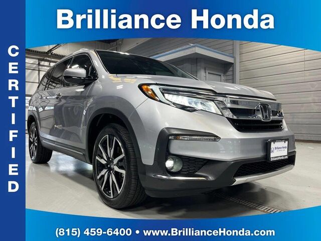 2021 Honda Pilot Touring w/Rear Captain's Chairs