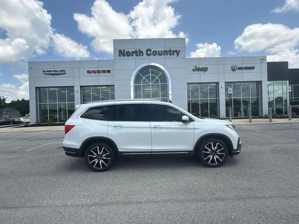 2020 Honda Pilot Touring — photo 1 of 13