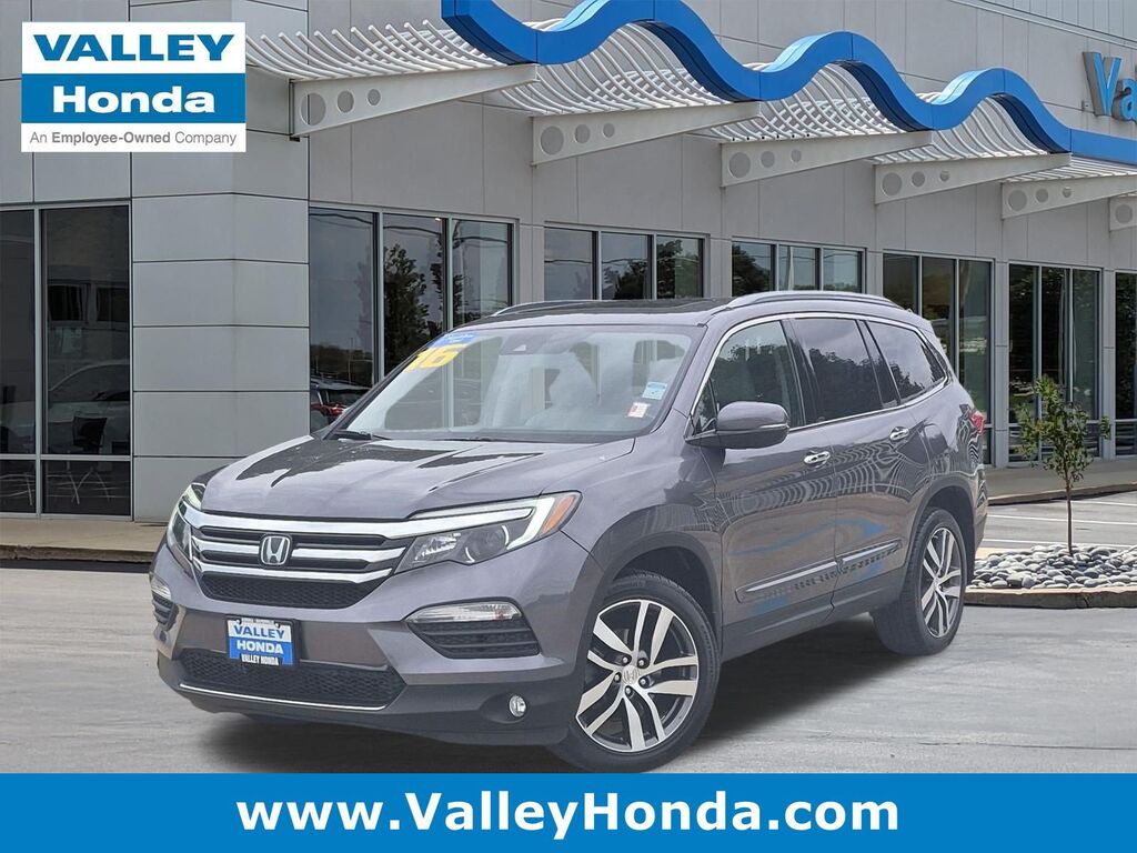 2016 Honda Pilot AWD Touring — photo 1 of 7