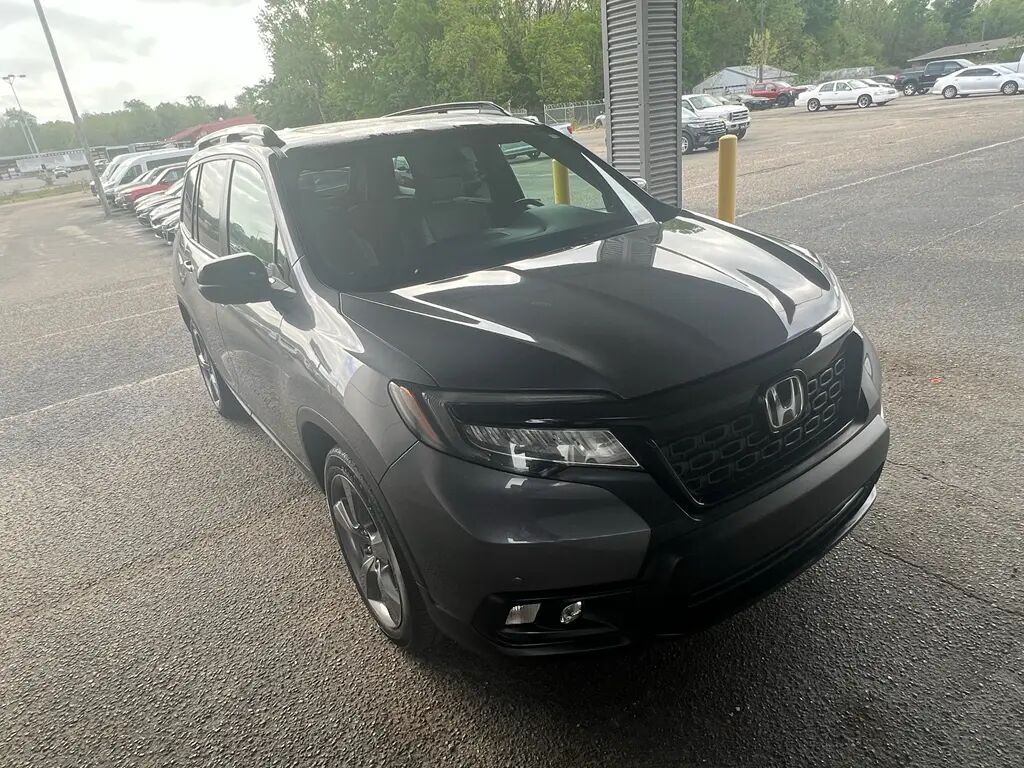 2021 Honda Passport Touring — photo 1 of 13