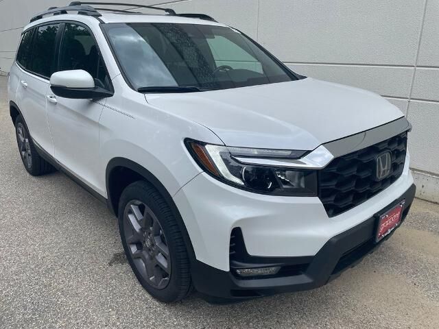 2023 Honda Passport EX-L — photo 1 of 9
