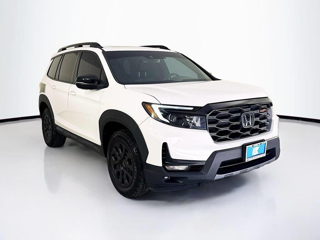 2023 Honda Passport TrailSport — photo 1 of 13
