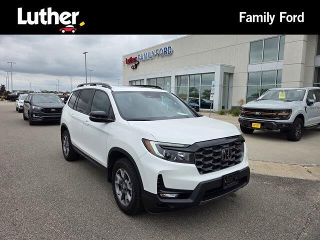 2022 Honda Passport TrailSport — photo 1 of 9