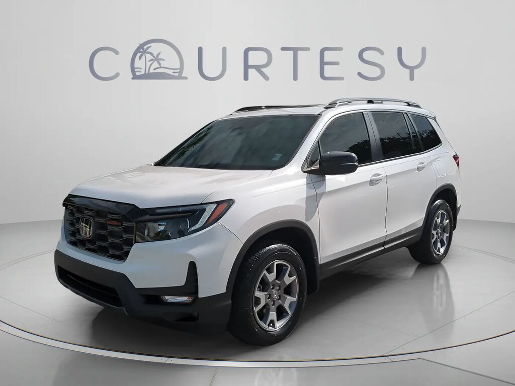 2023 Honda Passport TrailSport — photo 1 of 13