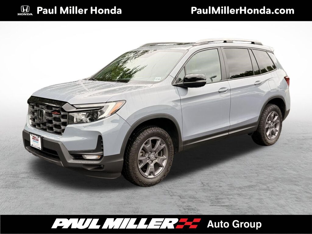 2024 Honda Passport TrailSport — photo 1 of 13