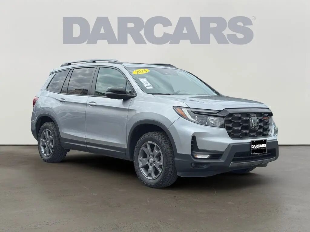 2025 Honda Passport TrailSport — photo 1 of 13
