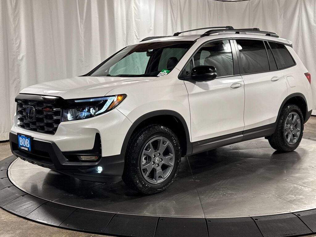 2025 Honda Passport TrailSport — photo 1 of 13