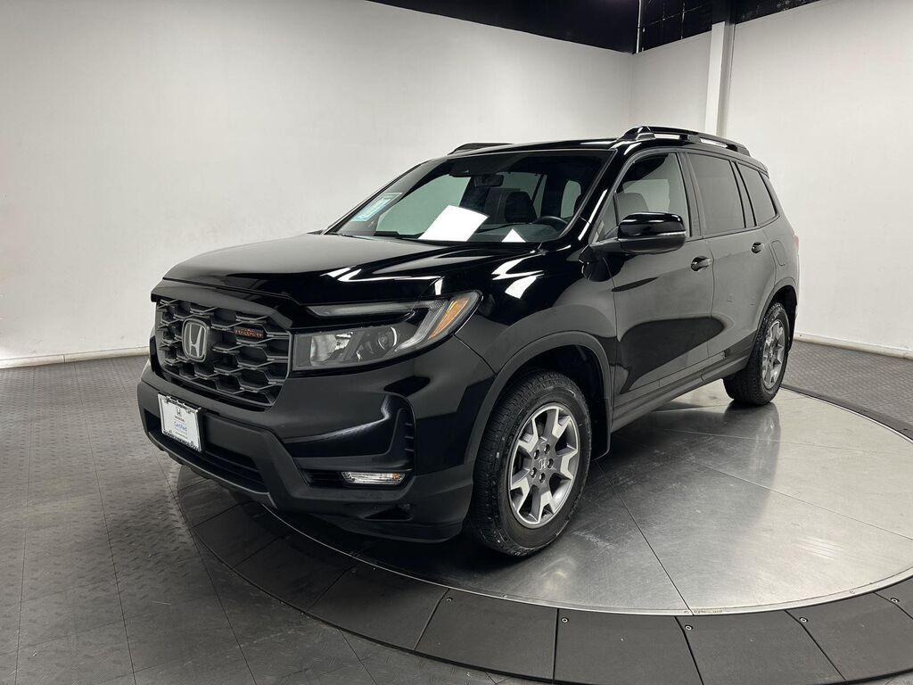 2023 Honda Passport TrailSport — photo 1 of 13