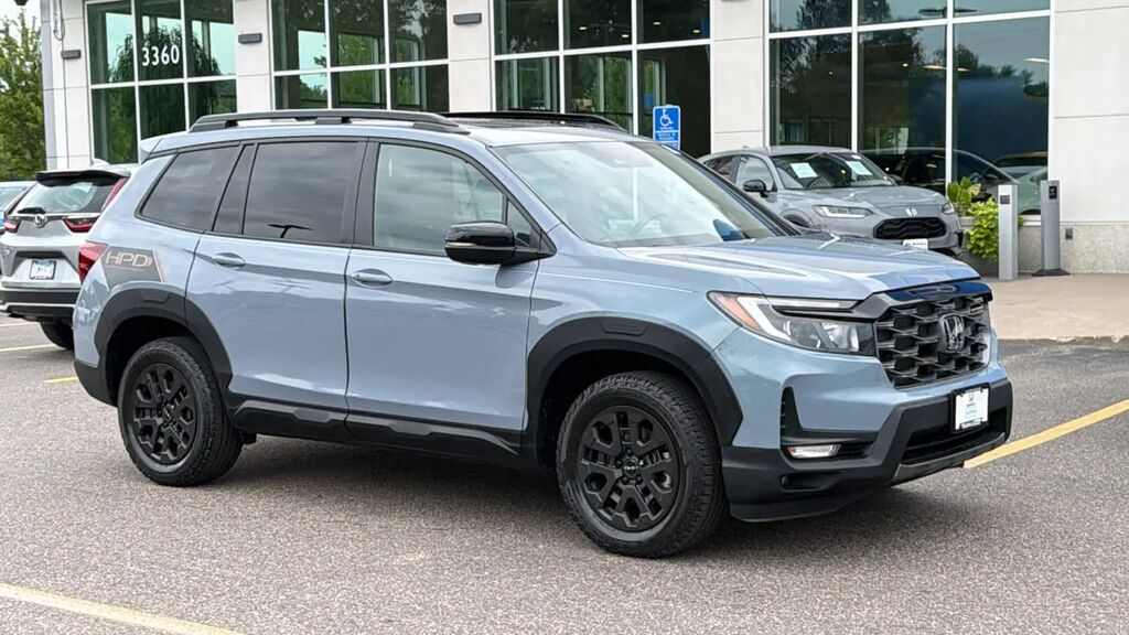 2023 Honda Passport TrailSport — photo 1 of 13